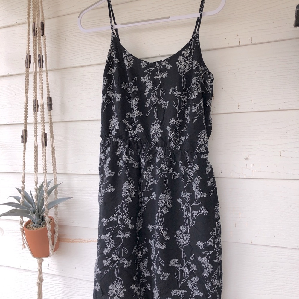 B&W Old Navy Floral Sundress